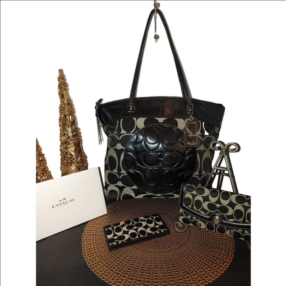 Coach Laura Tote & Wallet Set 18335 - Picture 1 of 11